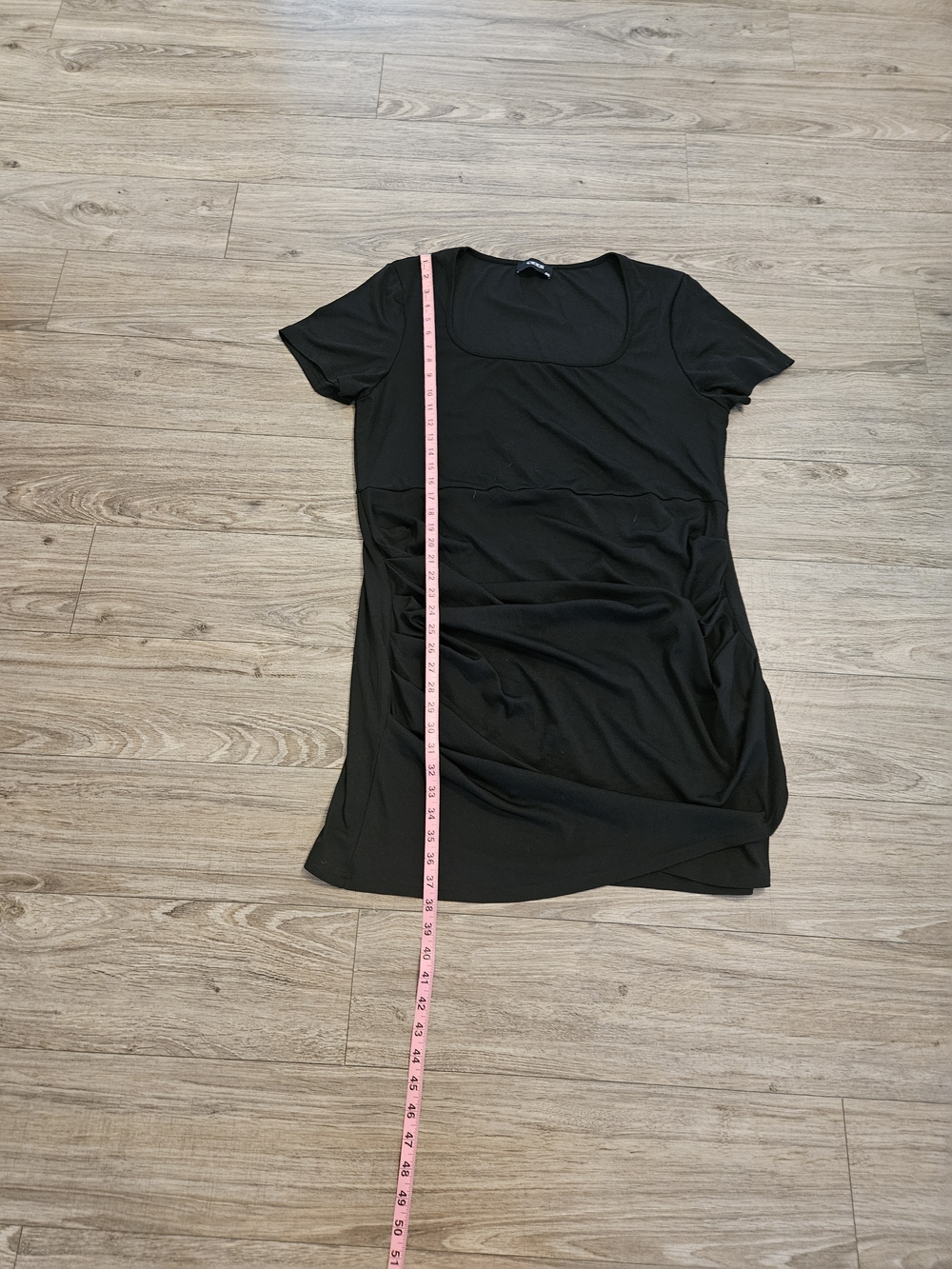 Cider Black Midi Dress with Short Sleeves - Picture 4 of 7